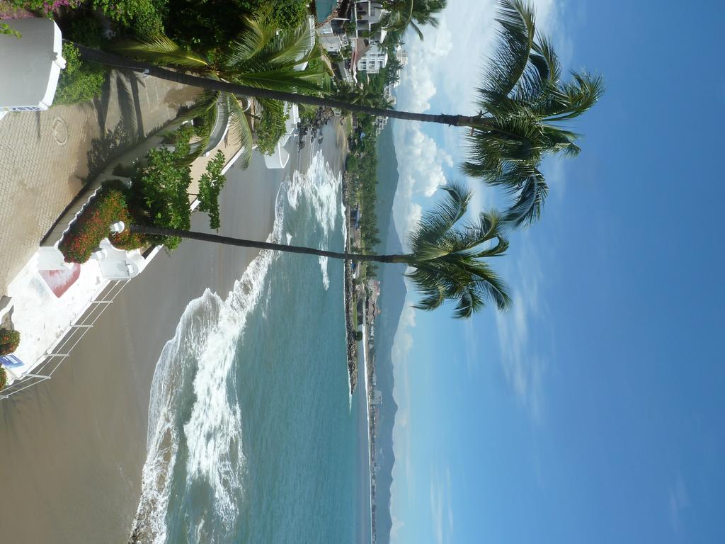 Dolphin Cove Inn Manzanillo Exterior foto