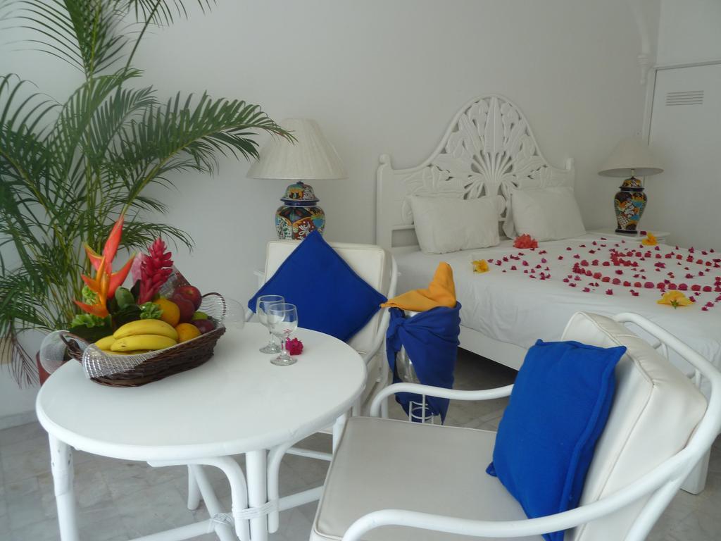 Dolphin Cove Inn Manzanillo Exterior foto