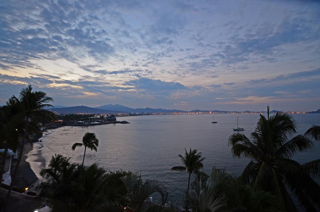 Dolphin Cove Inn Manzanillo Exterior foto