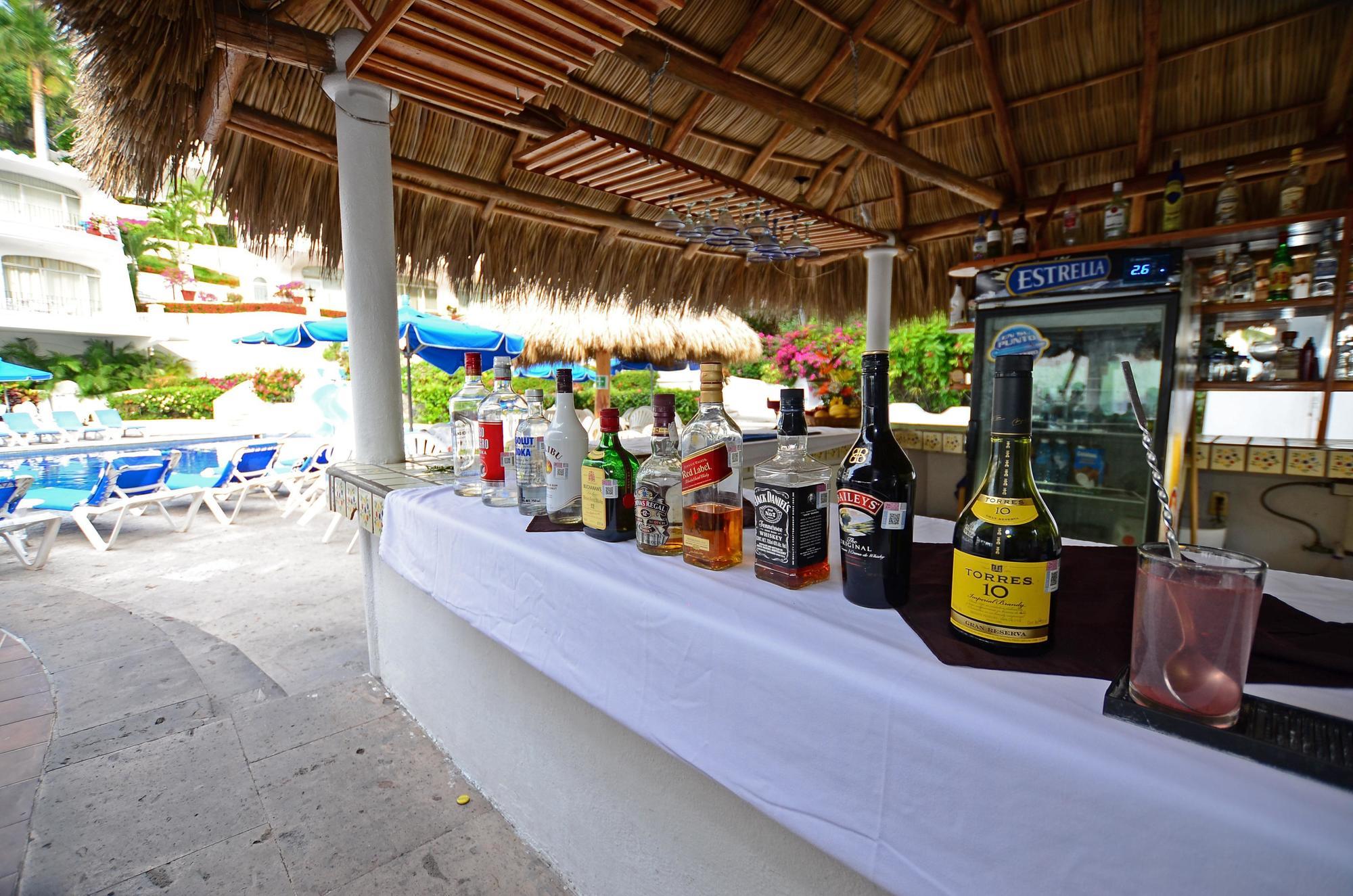 Dolphin Cove Inn Manzanillo Exterior foto